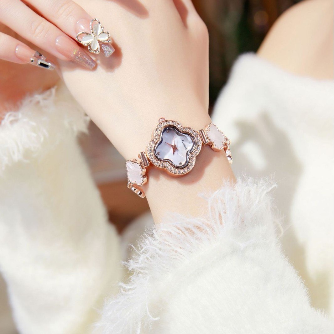 The Clover Blossom Chain Watch