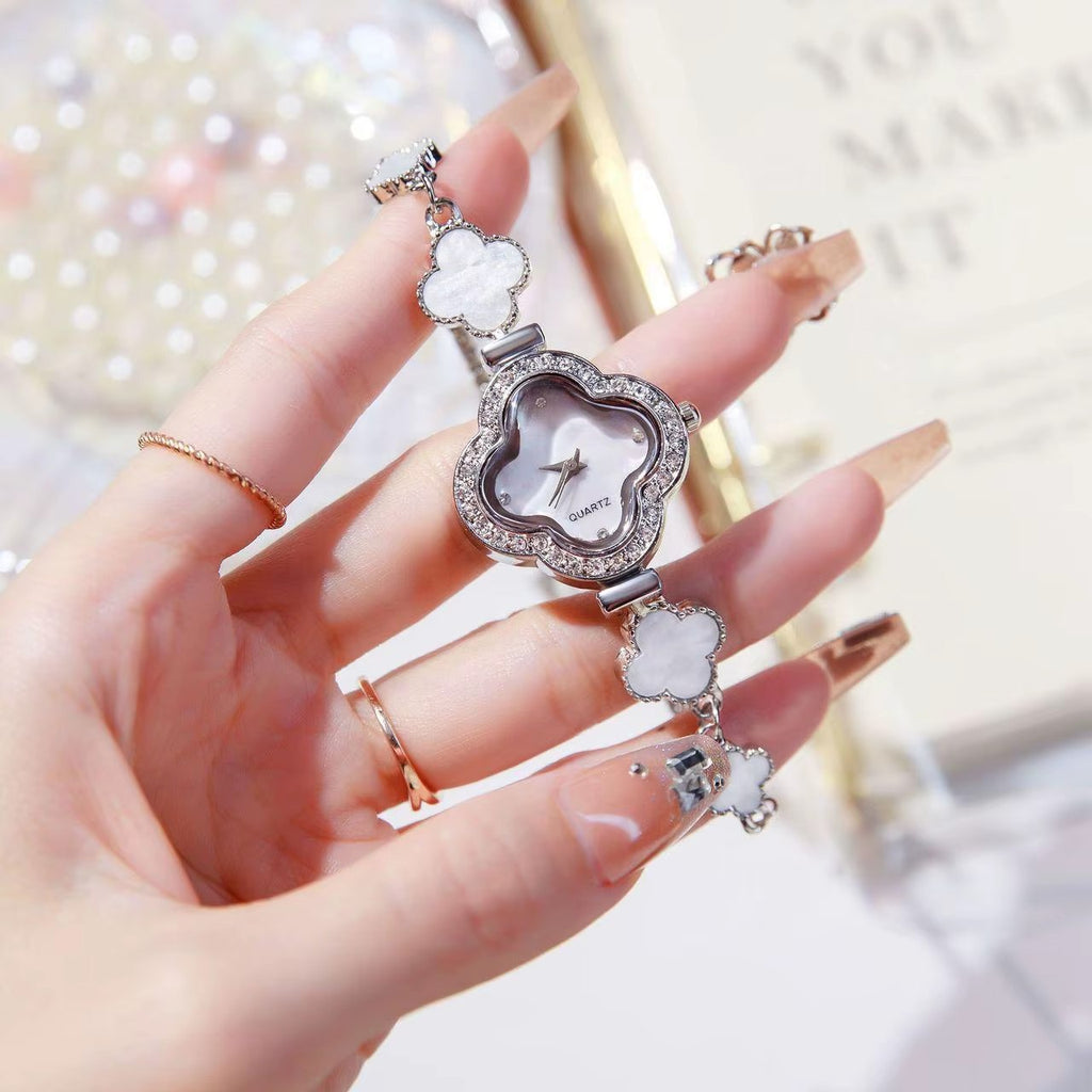 The Clover Blossom Chain Watch